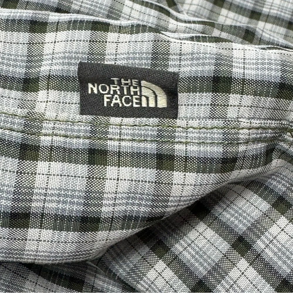 The North Face Tekware Mens XL Plaid Long Sleeve Button‎ Down Hiking Shirt Green